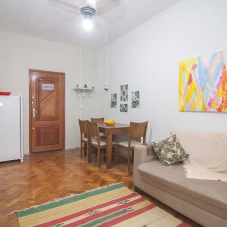 Apartamento Charmoso Na Praia De Copacabana Рио де Жанейро Екстериор снимка
