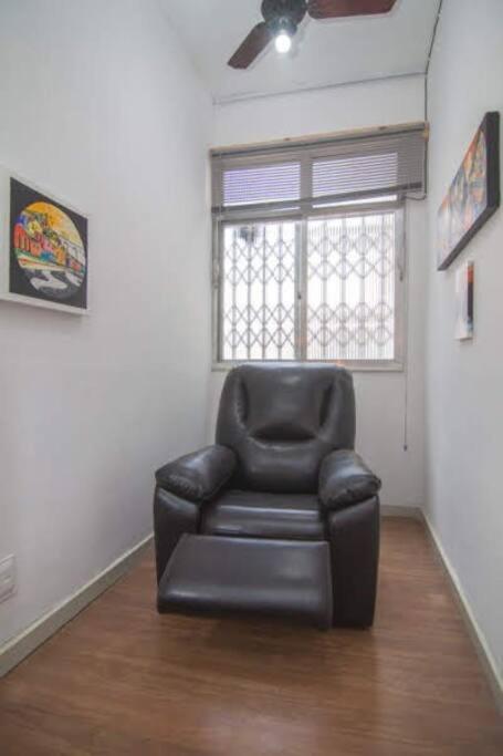 Apartamento Charmoso Na Praia De Copacabana Рио де Жанейро Екстериор снимка