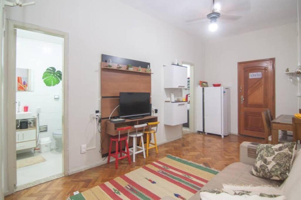 Apartamento Charmoso Na Praia De Copacabana Рио де Жанейро Екстериор снимка